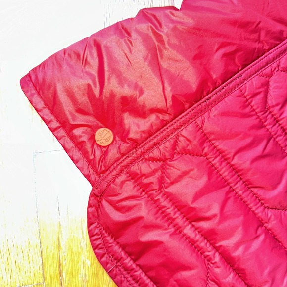 Hunter Puffer Vest Womens L Red Quilted Packable Lightweight Nylon Outdoor Layer - Picture 6 of 12